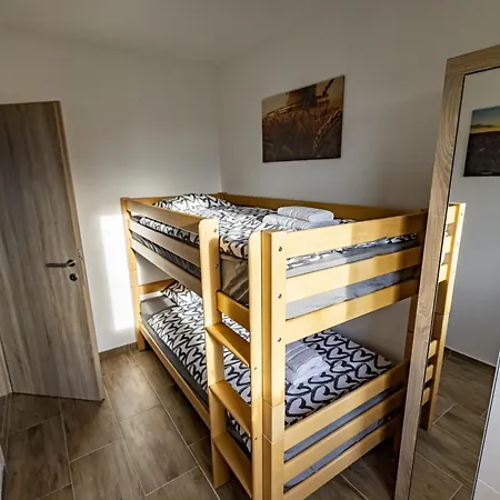 Apartma Narcisa *